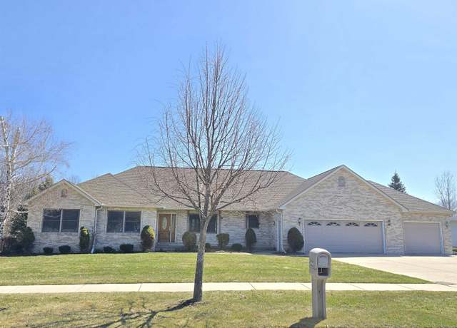Property at 5315 Brookway Dr, Bay City, MI 48706, 3 beds, 3 baths