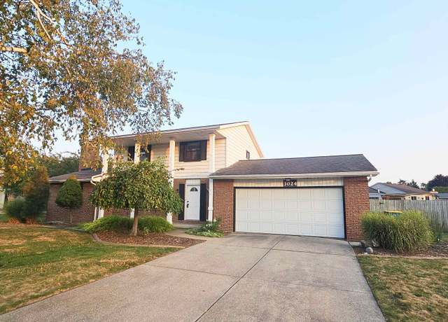 Property at 3024 N Glenway Dr, Bay City, MI 48706, 3 beds, 2.5 baths