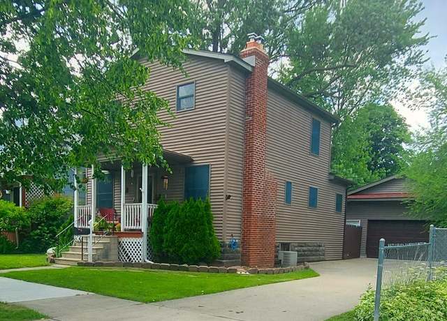 Property at 1517 11th St, Bay City, MI 48708, 3 beds, 1.5 baths