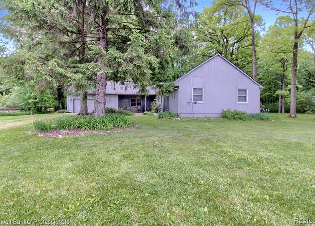 Property at 21605 Otter Rd, New Boston, MI 48111 9665, 4 beds, 2.5 baths