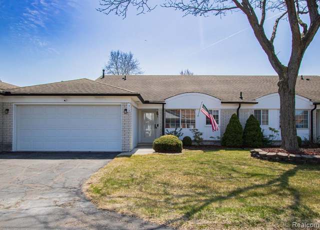 Property at 712 COUNTRY CLUB Dr, Saint Clair Shores, MI 48082 1063, 2 beds, 1.5 baths