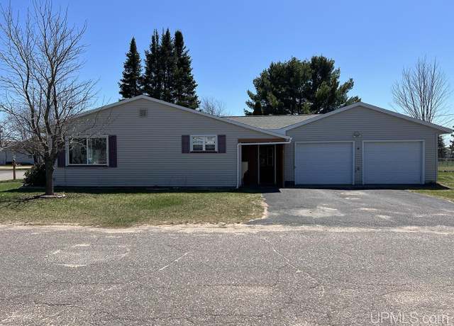 Property at 99 N Mitchell St, Gwinn, MI 49841, 3 beds, 1 bath