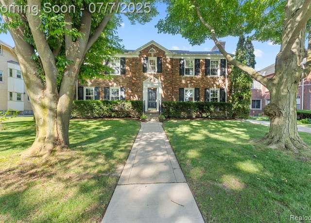Property at 450 Neff Rd, Wyandotte, MI 48230 1647, 5 beds, 5.5 baths
