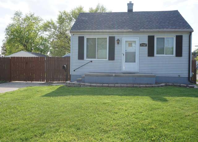 Property at 25527 Fern St, Roseville, MI 48066, 3 beds, 1 bath