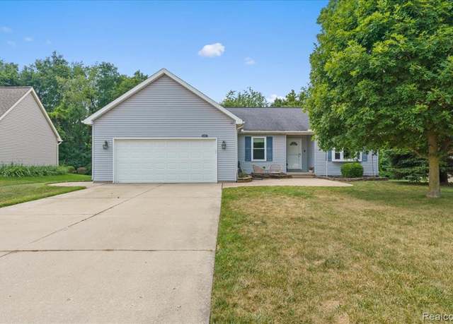 Property at 1431 Ashwood Ln, Howell, MI 48843 8385, 3 beds, 3 baths