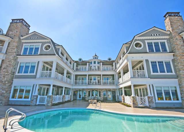 Property at 5707 (5G) S Lake St Unit 5G, Glen Arbor, MI 49636, 3 beds, 2.5 baths