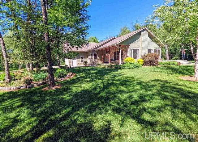 Property at 126 Lakeshore Ln, Iron River, MI 49935, 2 beds, 1.5 baths