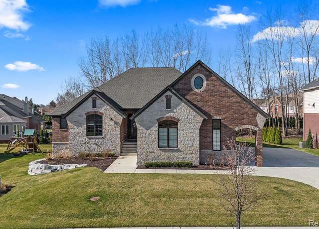 Property at 6470 CREEKSIDE Dr, Shelby Twp, MI 48316 5392, 3 beds, 2.5 baths