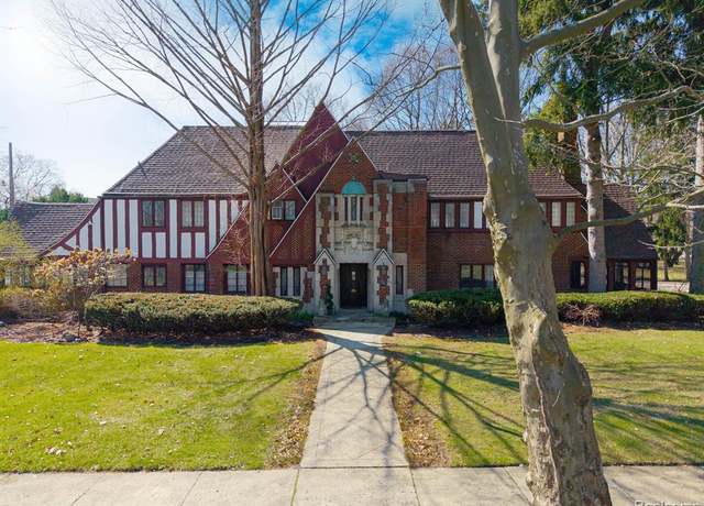 Property at 1735 LINCOLNSHIRE Dr, Detroit, MI 48203 1410, 7 beds, 4 baths