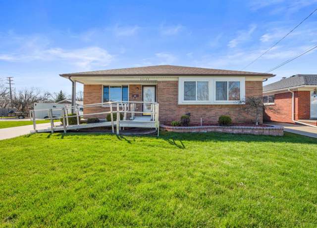 Property at 25129 San Rosa Dr, Saint Clair Shores, MI 48081, 3 beds, 1.5 baths