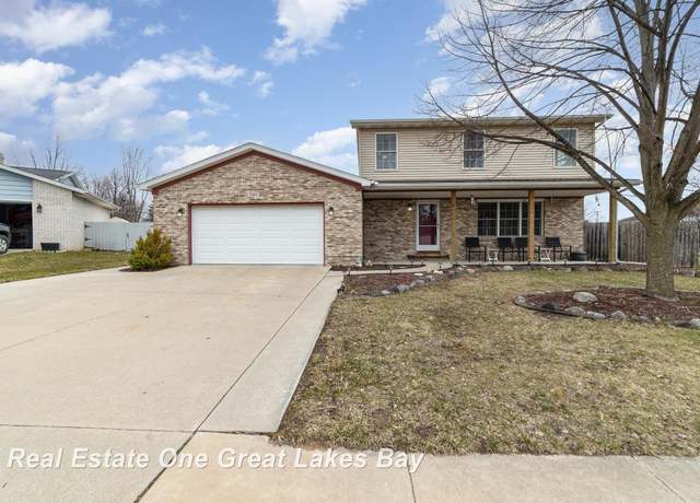 Property at 3409 Parkway Dr, Bay City, MI 48706, 3 beds, 3 baths