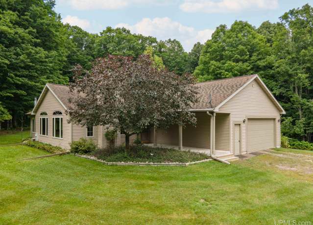 Property at 2603 Lake Ottawa Rd, Iron River, MI 49935, 3 beds, 2 baths