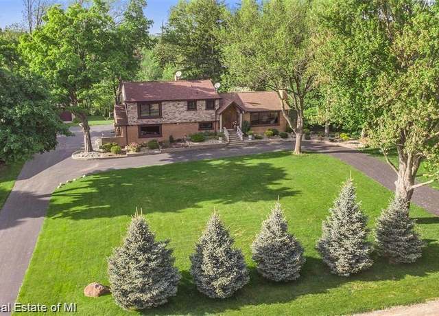 Property at 26336 Pillsbury St, Farmington Hills, MI 48334, 3 beds, 3 baths
