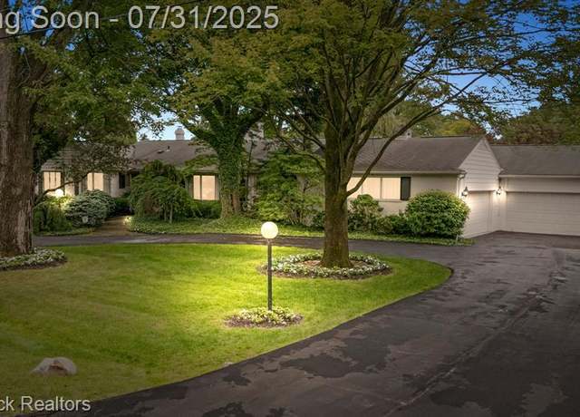 Property at 130 Endicott Rd, Bloomfield Hills, MI 48304 3527, 4 beds, 5 baths