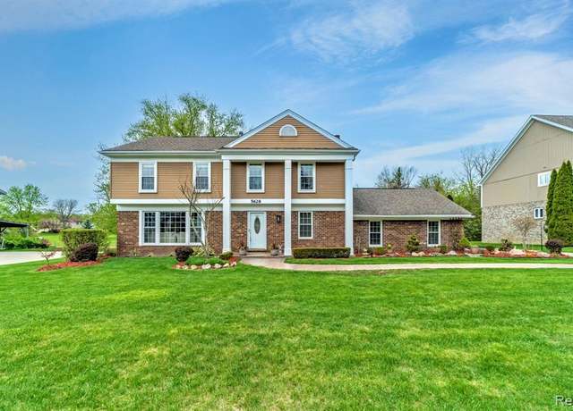 Property at 5628 WARRENSHIRE Dr, West Bloomfield, MI 48322 1535, 4 beds, 2.5 baths