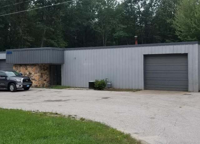 Property at 5693 Airline Rd, Fruitport, MI 49415