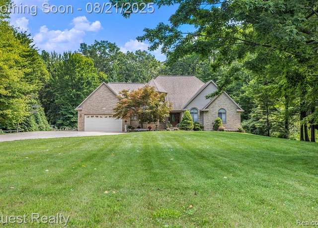 Property at 22213 Inkster Rd, Brownstown, MI 48174 9537, 4 beds, 2.5 baths