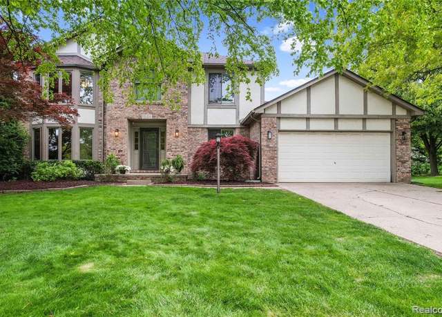 Property at 1036 Bembridge Dr, Rochester Hills, MI 48307 5712, 3 beds, 2.5 baths