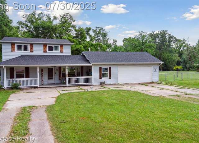 Property at 23500 Sans Souci St, Farmington, MI 48336 2922, 4 beds, 3 baths