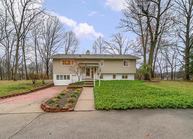 Property at 3415 Rivercrest Ct Ct, Midland, MI 48640, 4 beds, 2.5 baths