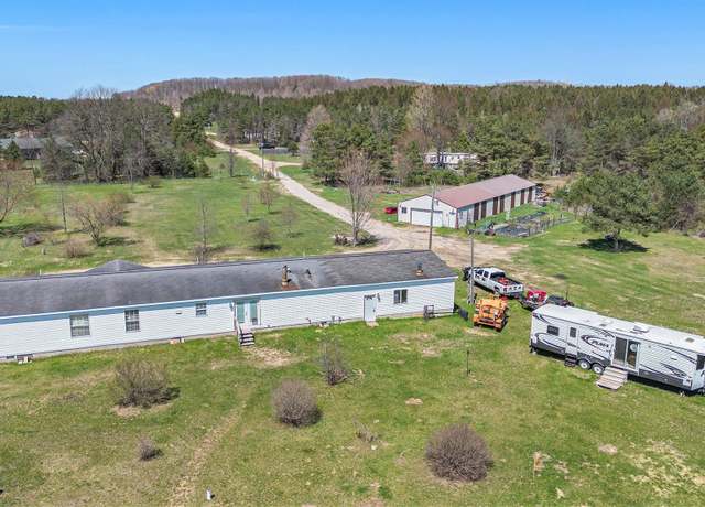 Property at 11249 SW Frankie Ln, Fife Lake, MI 49620, 5 beds, 3 baths