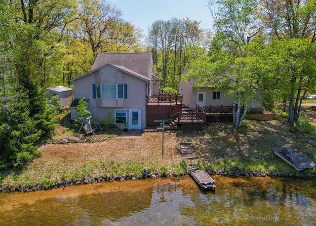 Property at 5285 BLUE LAKE Dr, Gladwin, MI 48624, 3 beds, 1.5 baths