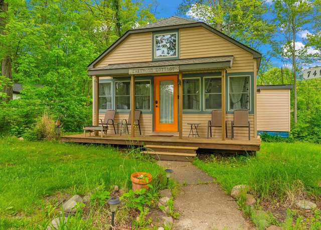 Property at 7416 Forest Rd, Lexington, MI 48450, 2 beds, 1 bath
