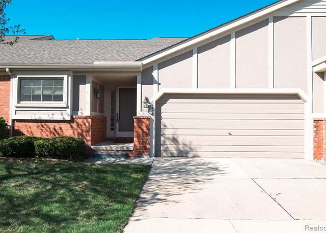Property at 18484 BROOKSIDE Ln, Clinton Township, MI 48038 5246, 2 beds, 1 bath