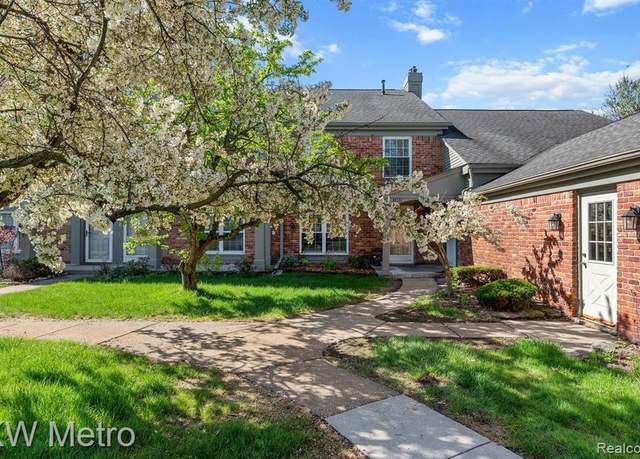 Property at 2658 WILLIAMSBURG Cir #47, Auburn Hills, MI 48326 4150, 3 beds, 3 baths
