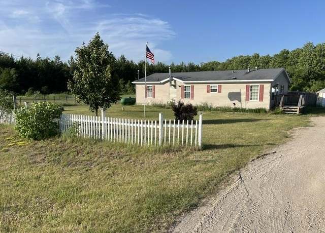 Property at 9875 Country Pines Dr, Kingsley, MI 49649, 3 beds, 2 baths