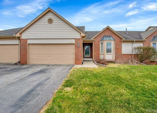 Property at 31786 JOHN MICHAEL Cir, Warren, MI 48093 7620, 2 beds, 2 baths