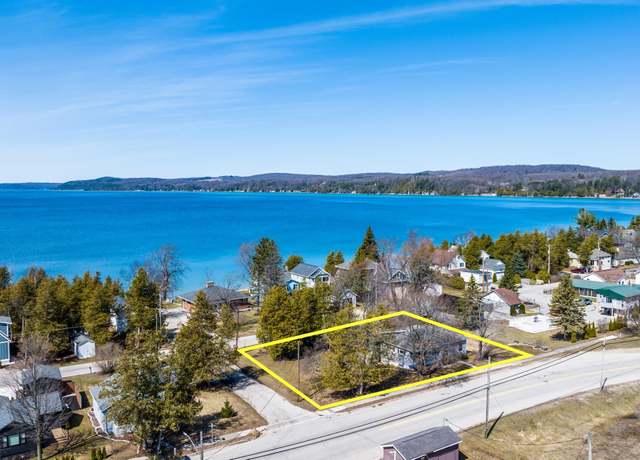 Property at 112 N Benzie Blvd Lot : 1 & 2, Beulah, MI 49617, 3 beds, 3 baths