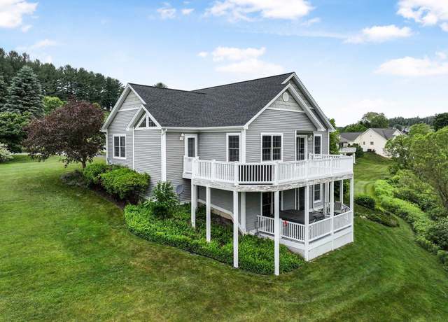 Property at 2664 E Crown Dr, Traverse City, MI 49685, 3 beds, 3 baths