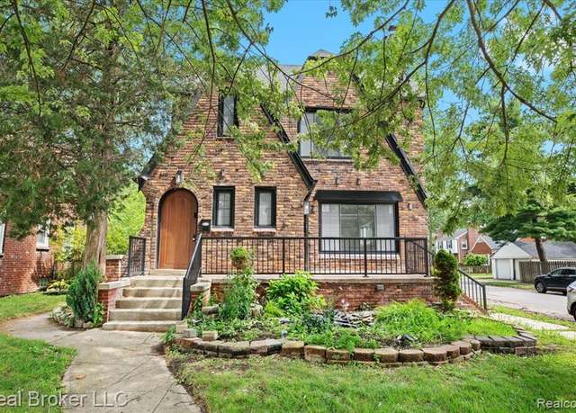 Property at 19000 Chandler Park Dr, Detroit, MI 48236 2126, 2 baths
