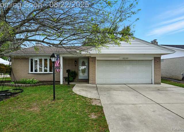 Property at 4257 Ponderosa St, Trenton, MI 48183 3938, 3 beds, 2.5 baths