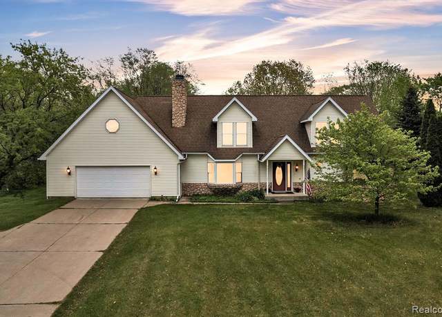 Property at 17035 WEBER Rd, Holly, MI 48442 8616, 4 beds, 3.5 baths