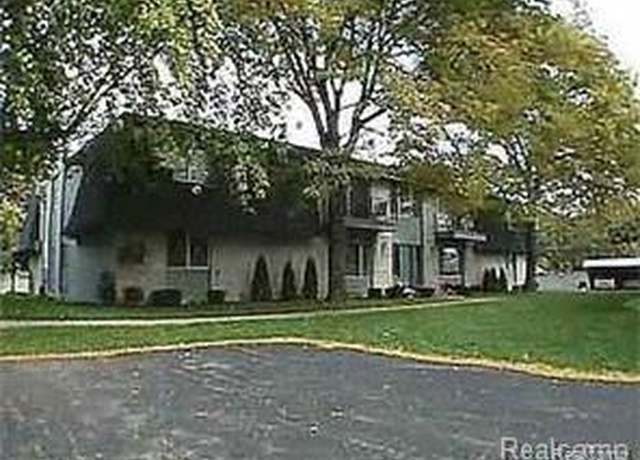 Property at 19830 W TWELVE MILE Rd #31, Southfield, MI 48076 2545, 2 beds, 2 baths