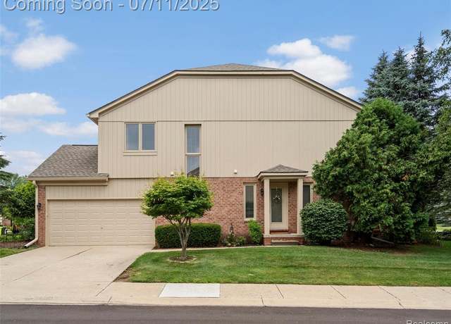 Property at 4455 Park Place Dr, Shelby Twp, MI 48316 1104, 2 beds, 2.5 baths