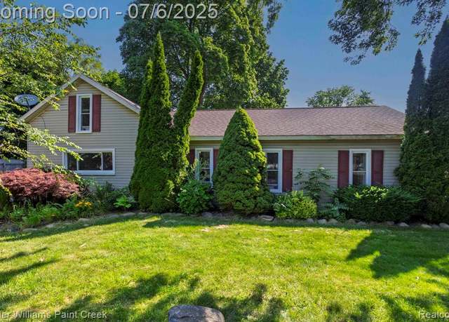 Property at 12 Pearl St, Oxford, MI 48371 4963, 4 beds, 2 baths