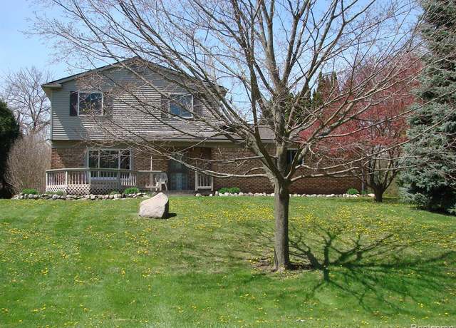 Property at 3818 HI DALE Dr, Lake Orion, MI 48360 2423, 3 beds, 1.5 baths