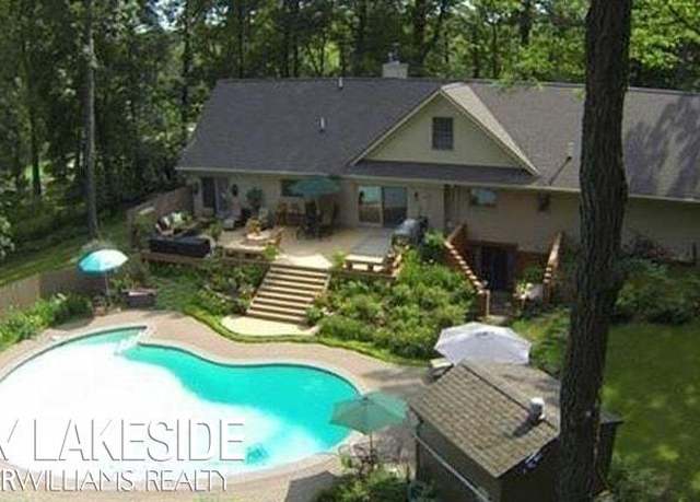 Property at 9201 Allen Rd, Clarkston, MI 48348, 3 beds, 3 baths
