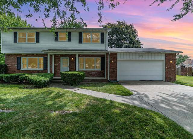 Property at 5273 Fairway Dr, Bay City, MI 48706, 5 beds, 2.5 baths