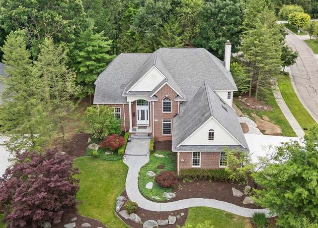 Property at 4743 S Ridge Dr, West Bloomfield, MI 48323 2079, 4 beds, 6 baths