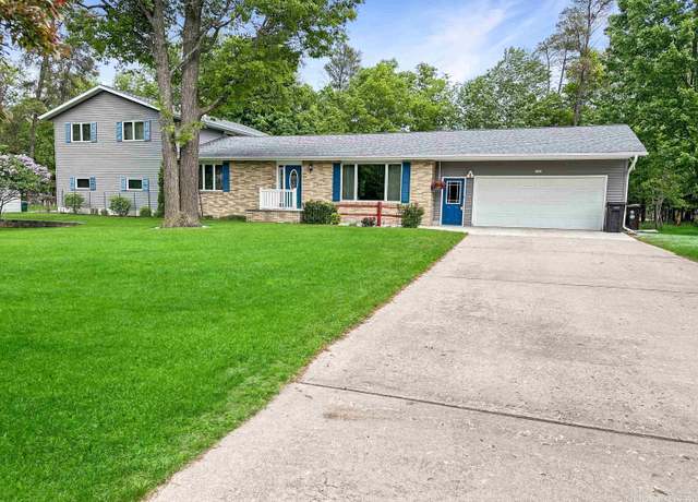 Property at 7580 S lake Bluff 0.5 Dr, Gladstone, MI 49837, 3 beds, 2.5 baths