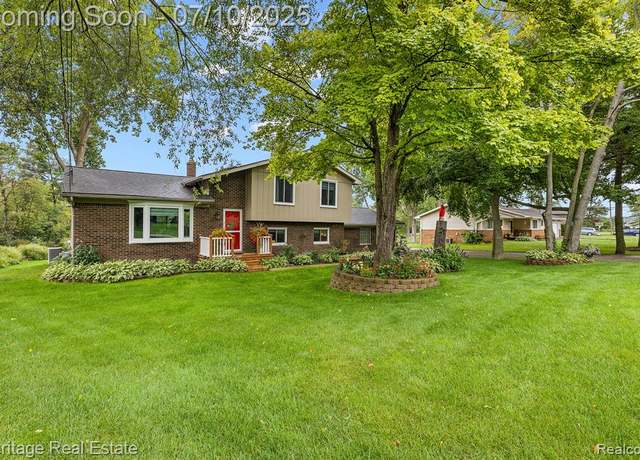 Property at 5021 PAULA Ave, Clarkston, MI 48346 2627, 3 beds, 2.5 baths