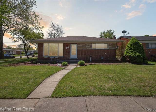 Property at 29909 Gladys Ave, Westland, MI 48185 1715, 3 beds, 2.5 baths
