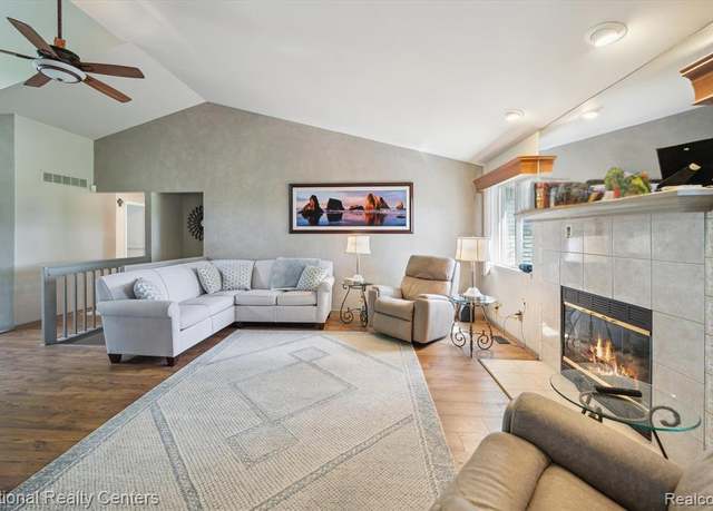 Property at 41250 Scarborough Ct, Clinton Township, MI 48038 2195, 3 beds, 2.5 baths