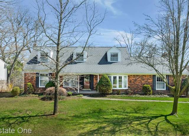 Property at 26254 KILTARTAN St, Farmington Hills, MI 48334 4832, 5 beds, 2.5 baths