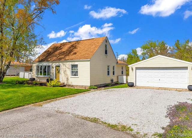 Property at 23901 MURRAY St, Clinton Township, MI 48035 3854, 3 beds, 1 bath