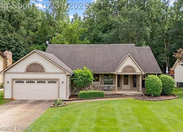 Property at 9523 Chaumont Dr, Commerce, MI 48382 3628, 3 beds, 2 baths